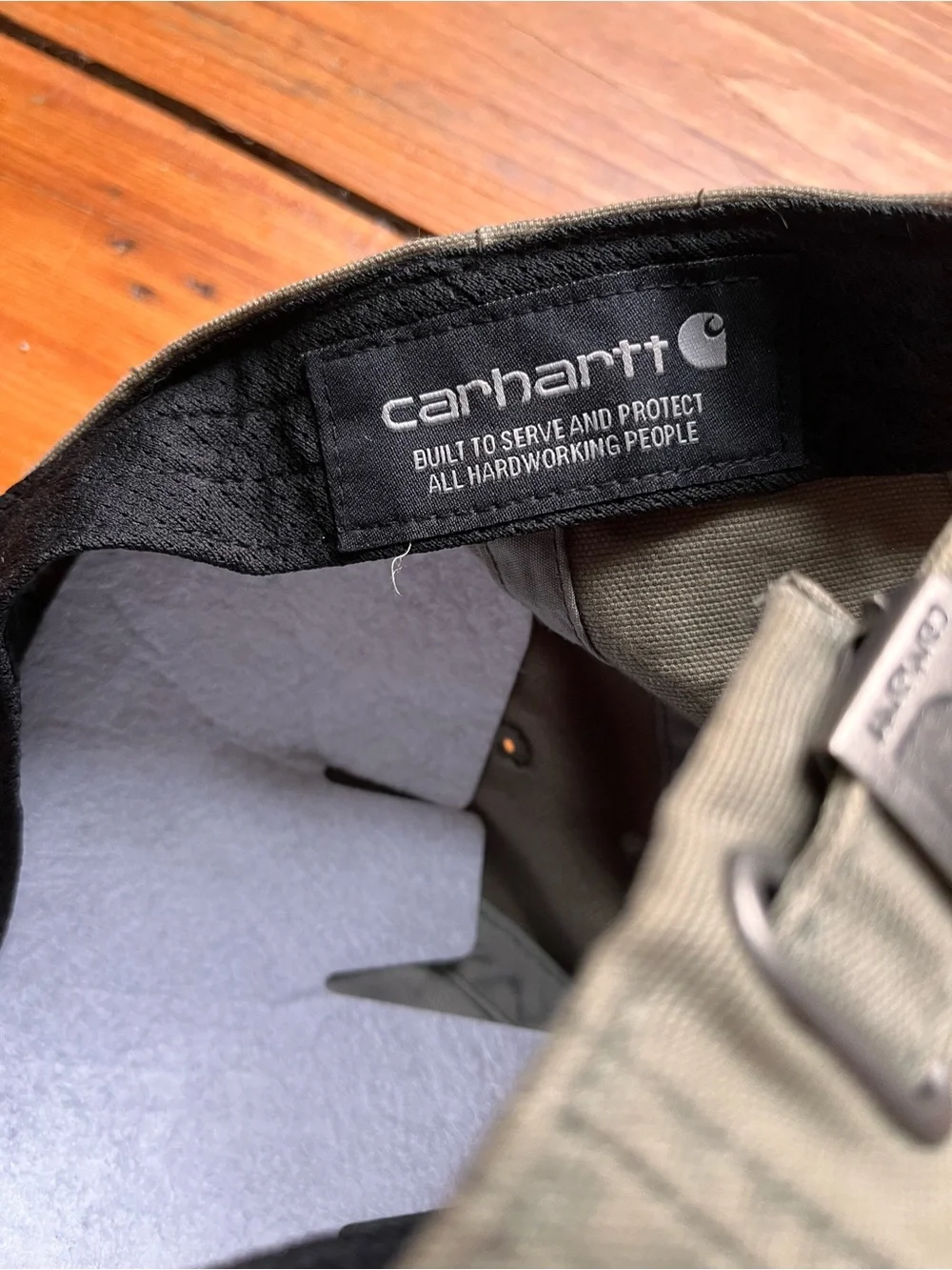 Carhartt cap olive